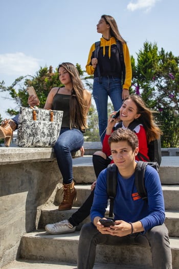 estudiantes que comienzan la preparatoria